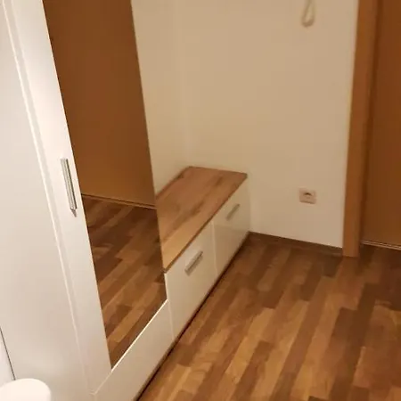 Schone 2 Zimmerwohnung Zwickau